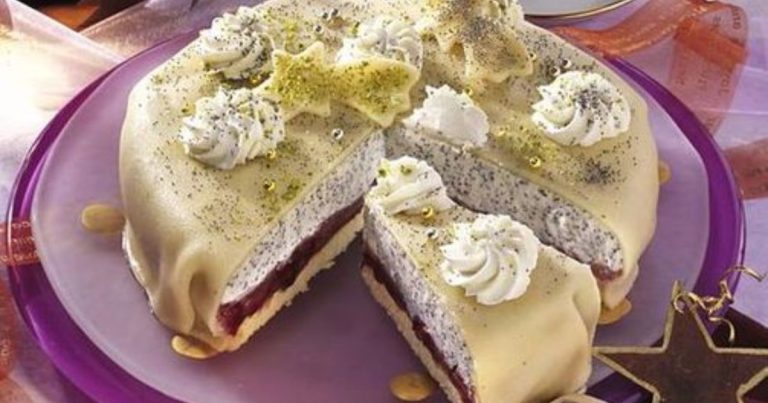 Festliche Marzipan-Mohn-Torte mit Pflaumen: Ein Gaumenfreude für besondere Anlässe