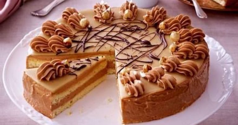 Verlockende Nougat-Buttercreme-Torte: Ein himmlisches Dessert für Naschkatzen